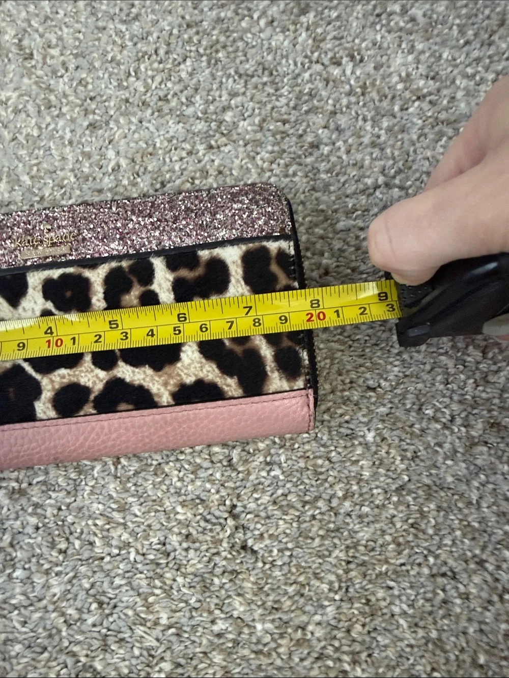 Leopard Print Glitter Zip Wallet in Pink